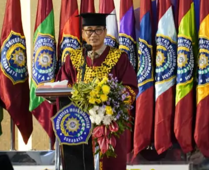 Kisah Mundakir Anak Buruh Serabutan yang Pantang Menyerah, Kini Jadi Rektor